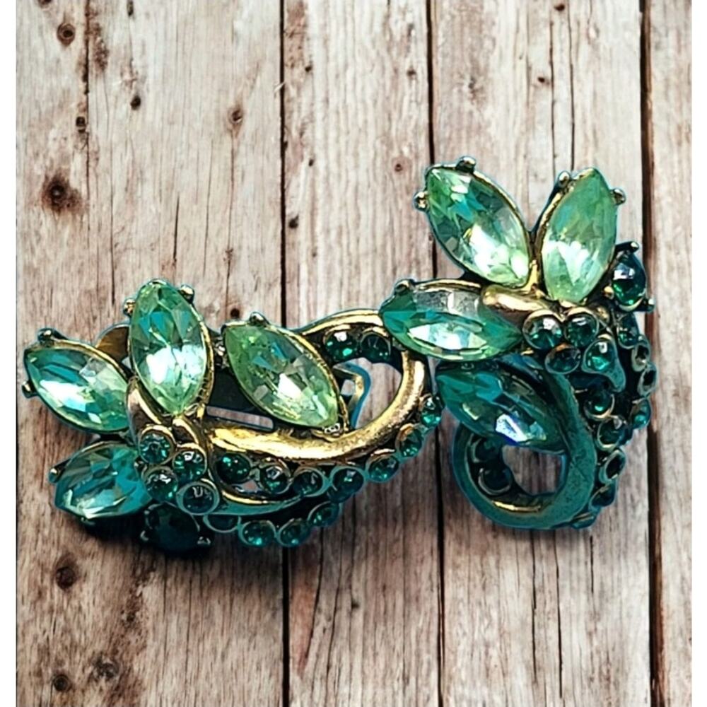 Vintage Holly Craft 1952 Green Rhinestone Clip On Earrings Floral 1 x 0.75 In